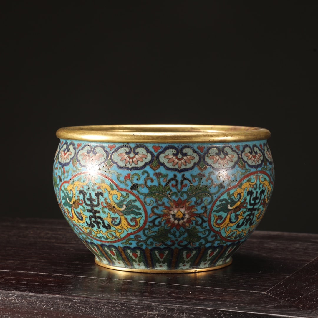 An Exquisite Cloisonne Lotus Pattern Vat - 4