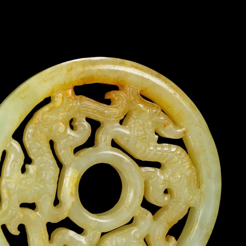 An Exquisite White Jade Dragon Pattern Pendant - 3