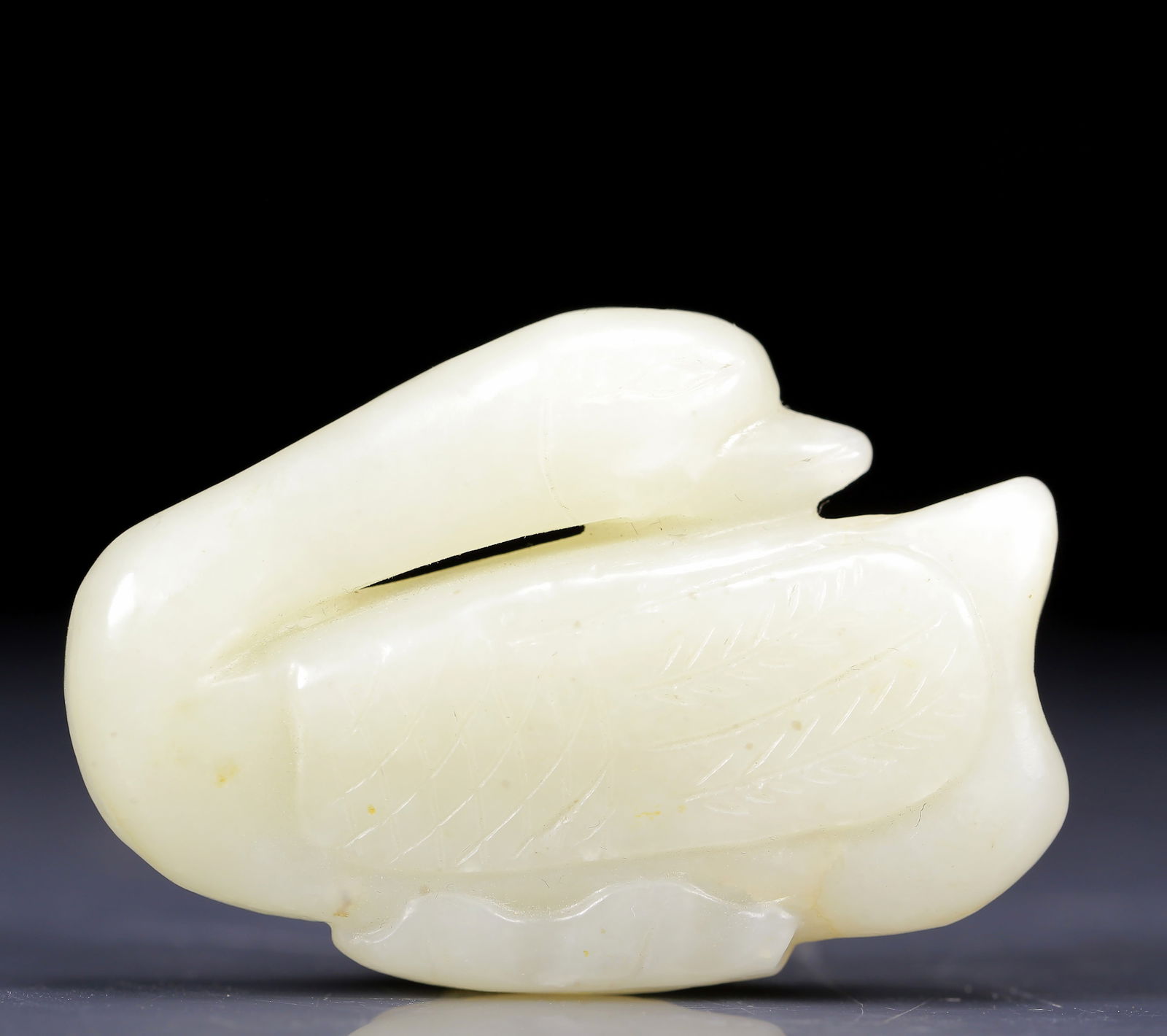 An Exquisite White Jade Goose Pendant (1 of 5)