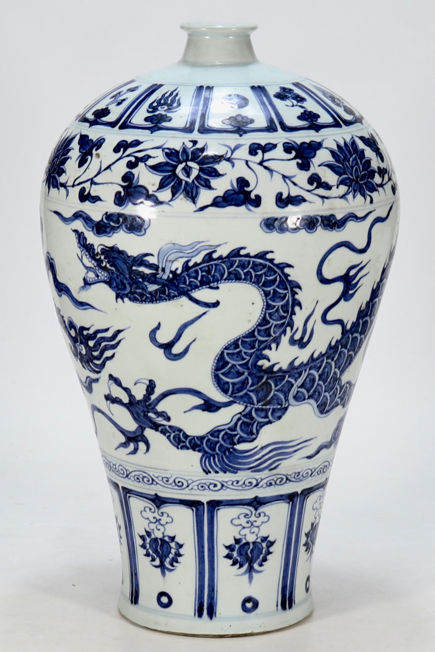 A Huge Blue and White Lotus and Dragon Pattern Vase (1 of 8)