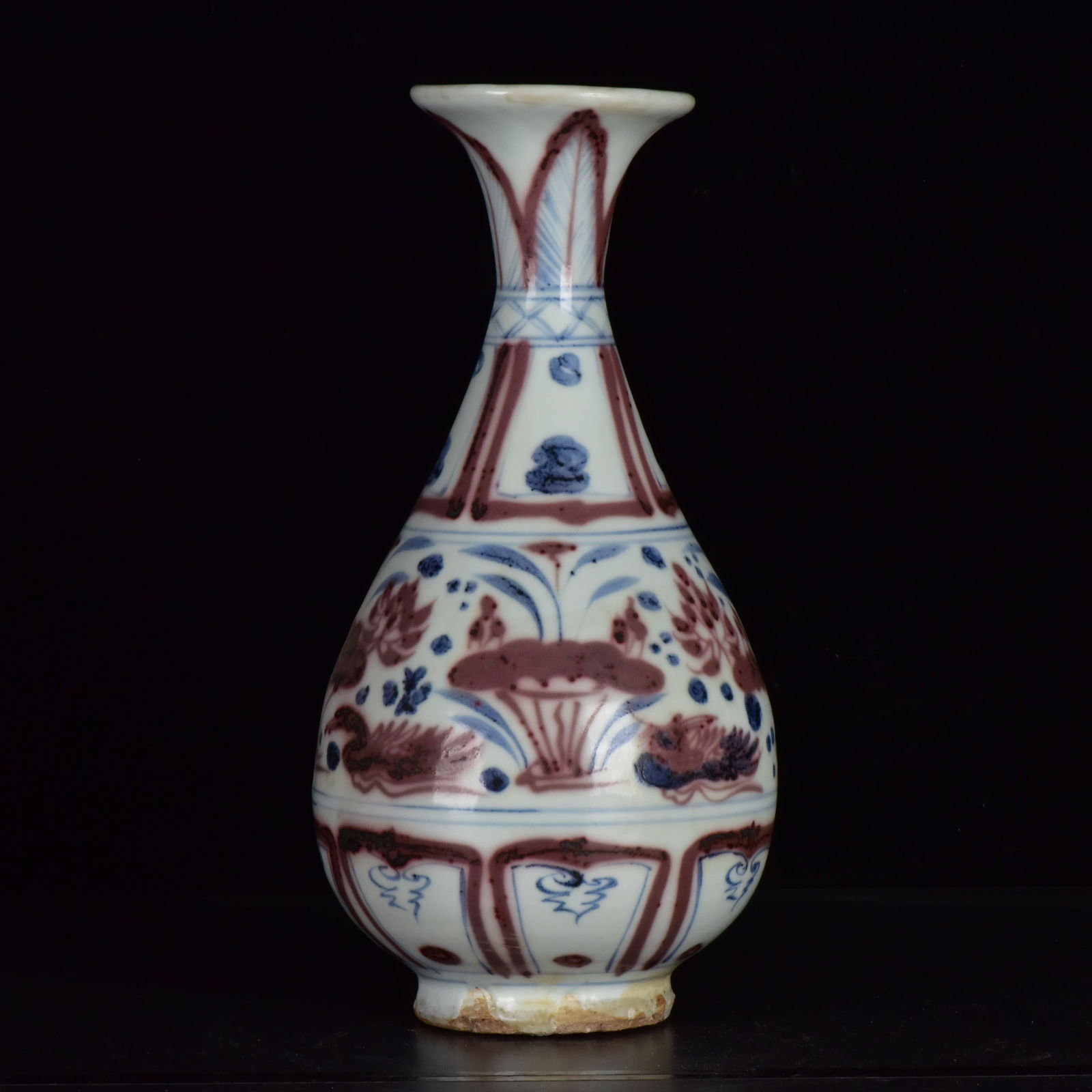 An Exquisite Blue and White Underglaze-Red Flower and Mandarin Duck Pattern Vase: An Exquisite Blue and White Underglaze-Red Flower and Mandarin Duck Pattern Vase,Yuan Dynasty,China,Size:11.4inx5.7in 青花釉里红花卉鸳鸯纹&#