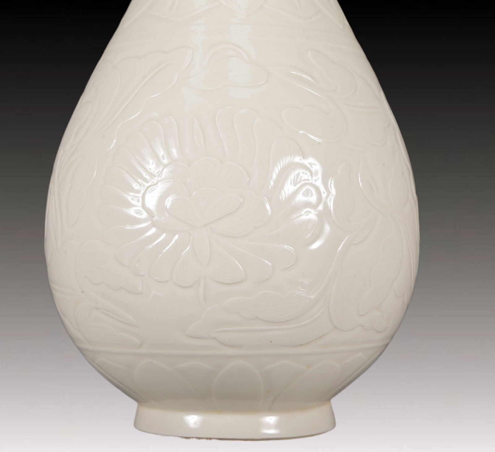 A Rare Ding yao Flower Pattern Vase - 4