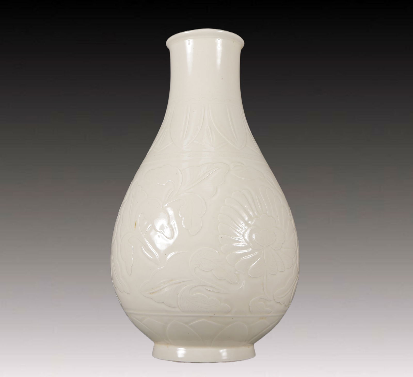 A Rare Ding yao Flower Pattern Vase - 6