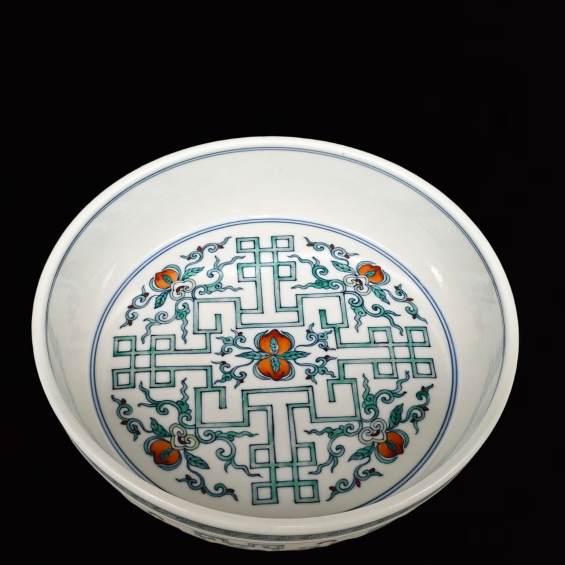 An Exquisite Doucai Flower Pattern Brush Washer: An Exquisite Doucai Flower Pattern Brush Washer,Qing Dynasty,China,Qianlong Six-Character Mark,Size:2.6inx9.1in 