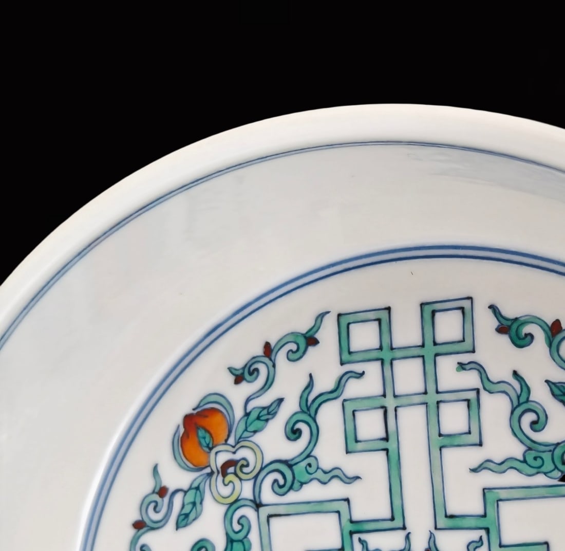 An Exquisite Doucai Flower Pattern Brush Washer - 5