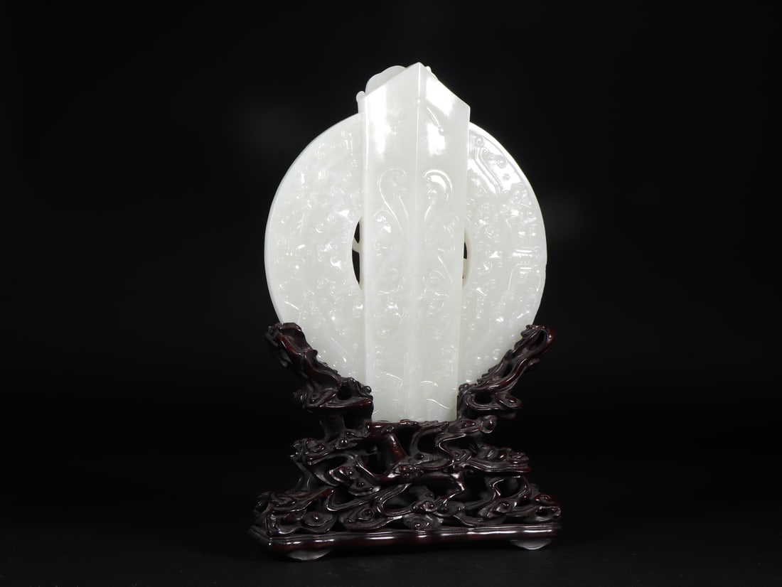 An Exquisite White Jade Chi-Dragon Pattern Jade Pendant,with Auspicious Cloud Pattern Base - 6