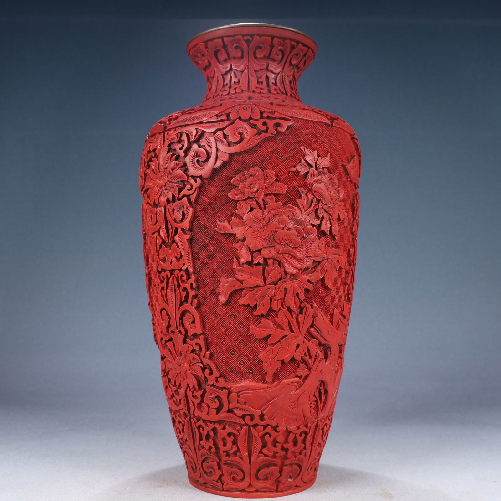 A Rare Carved Red Lacquer Flower and Bird Pattern Vase - 7