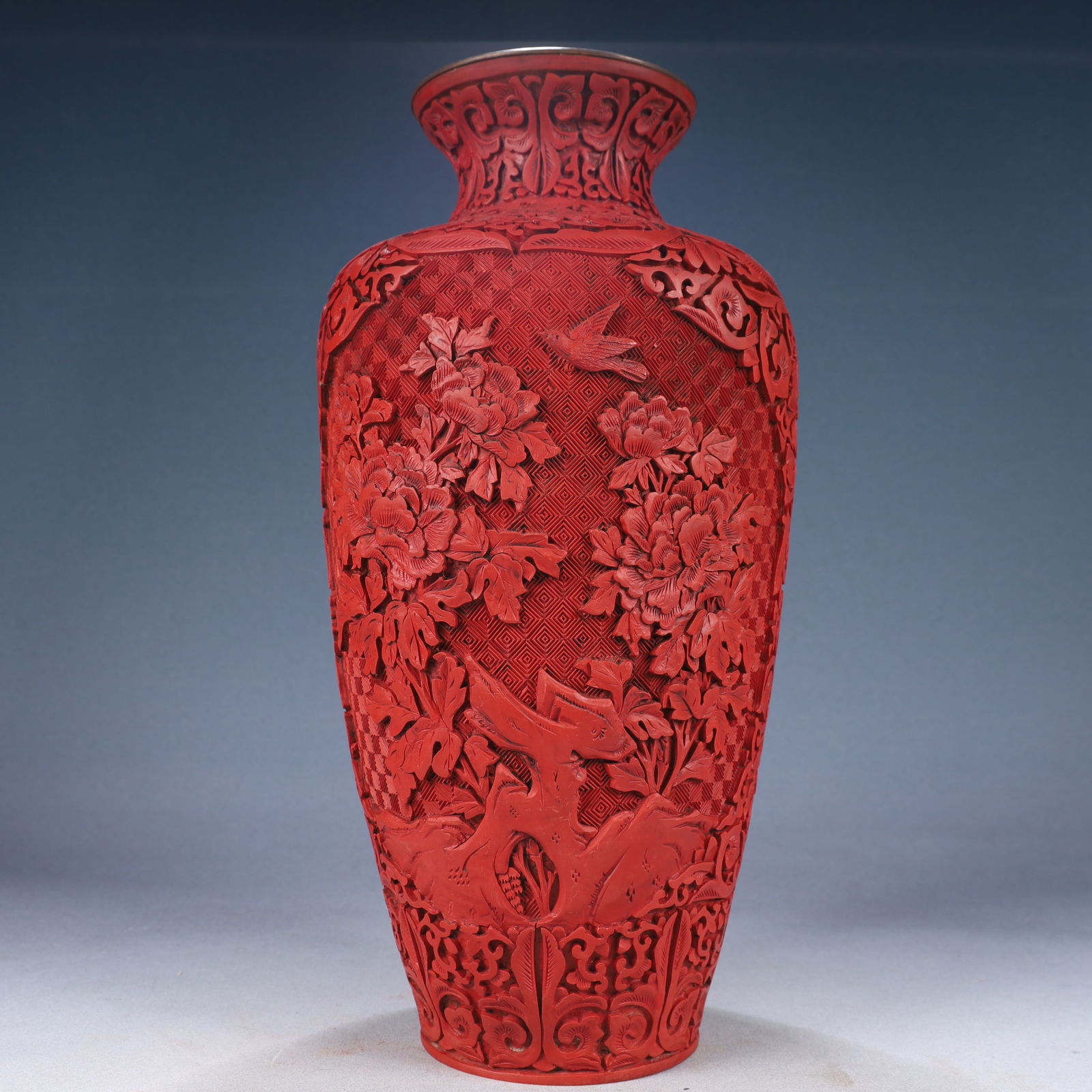 A Rare Carved Red Lacquer Flower and Bird Pattern Vase - 8