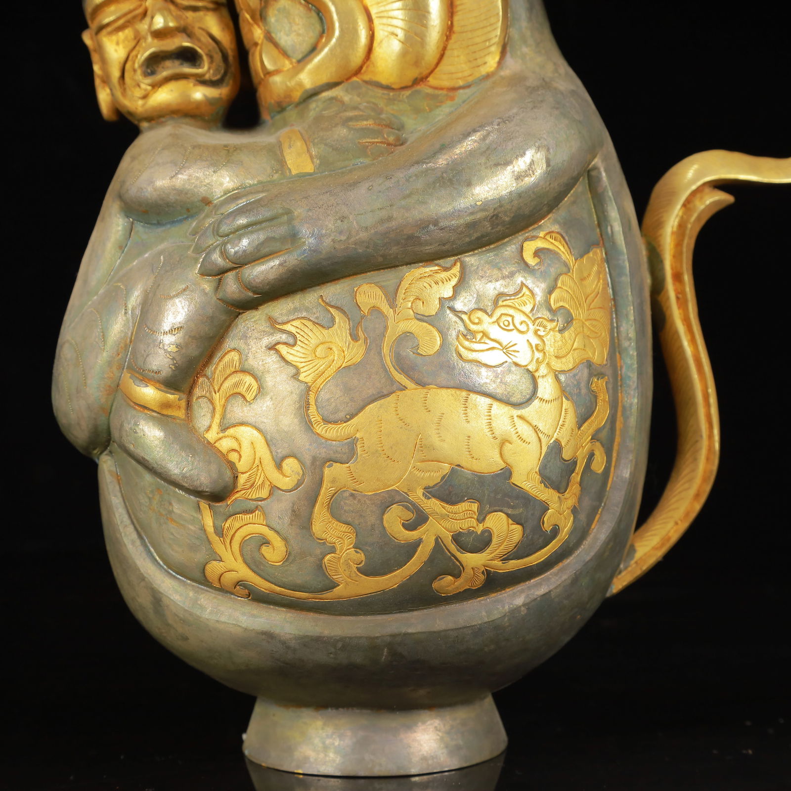An Exquisite Gilt Silver Auspicious Beast Pattern Figure Pot - 4