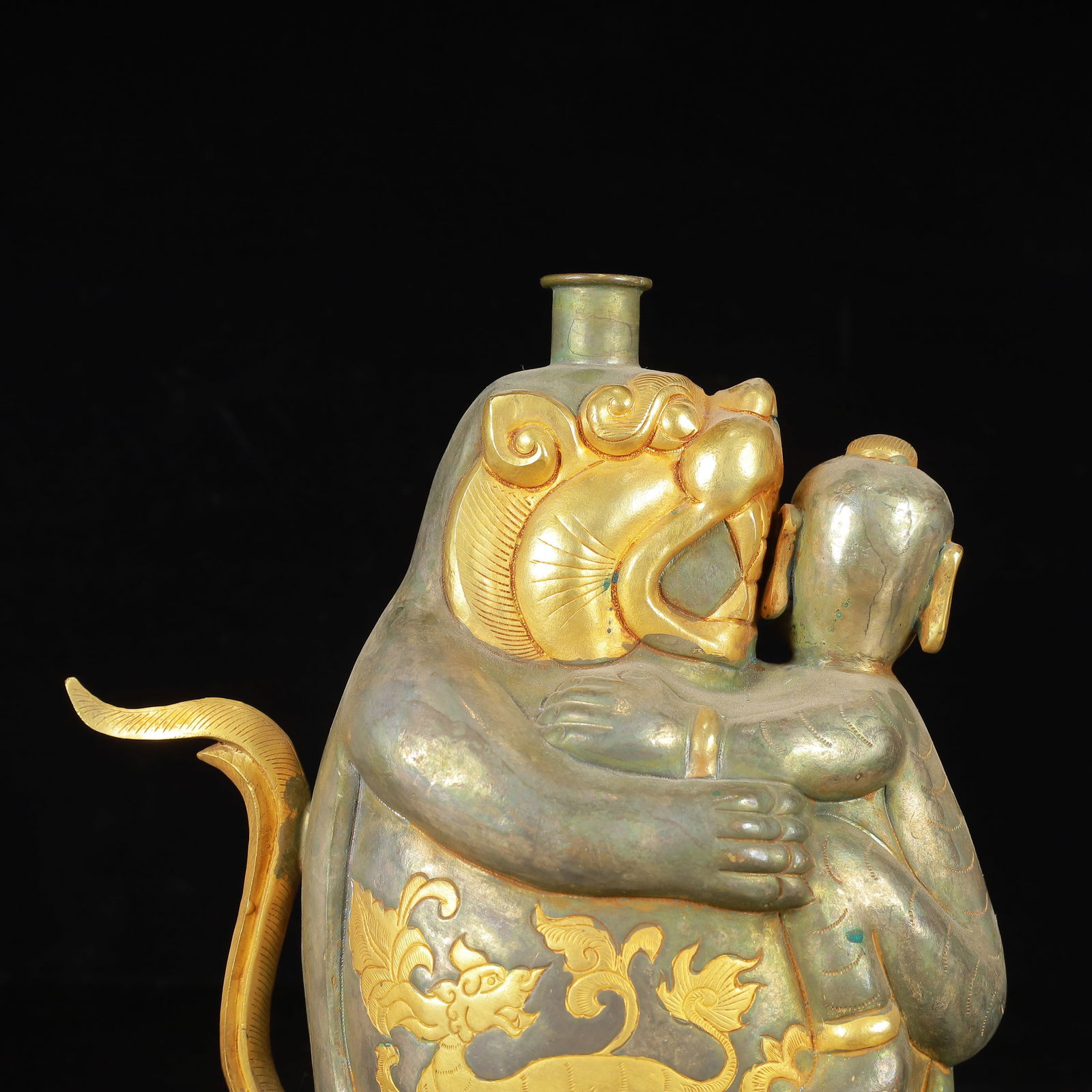 An Exquisite Gilt Silver Auspicious Beast Pattern Figure Pot - 9
