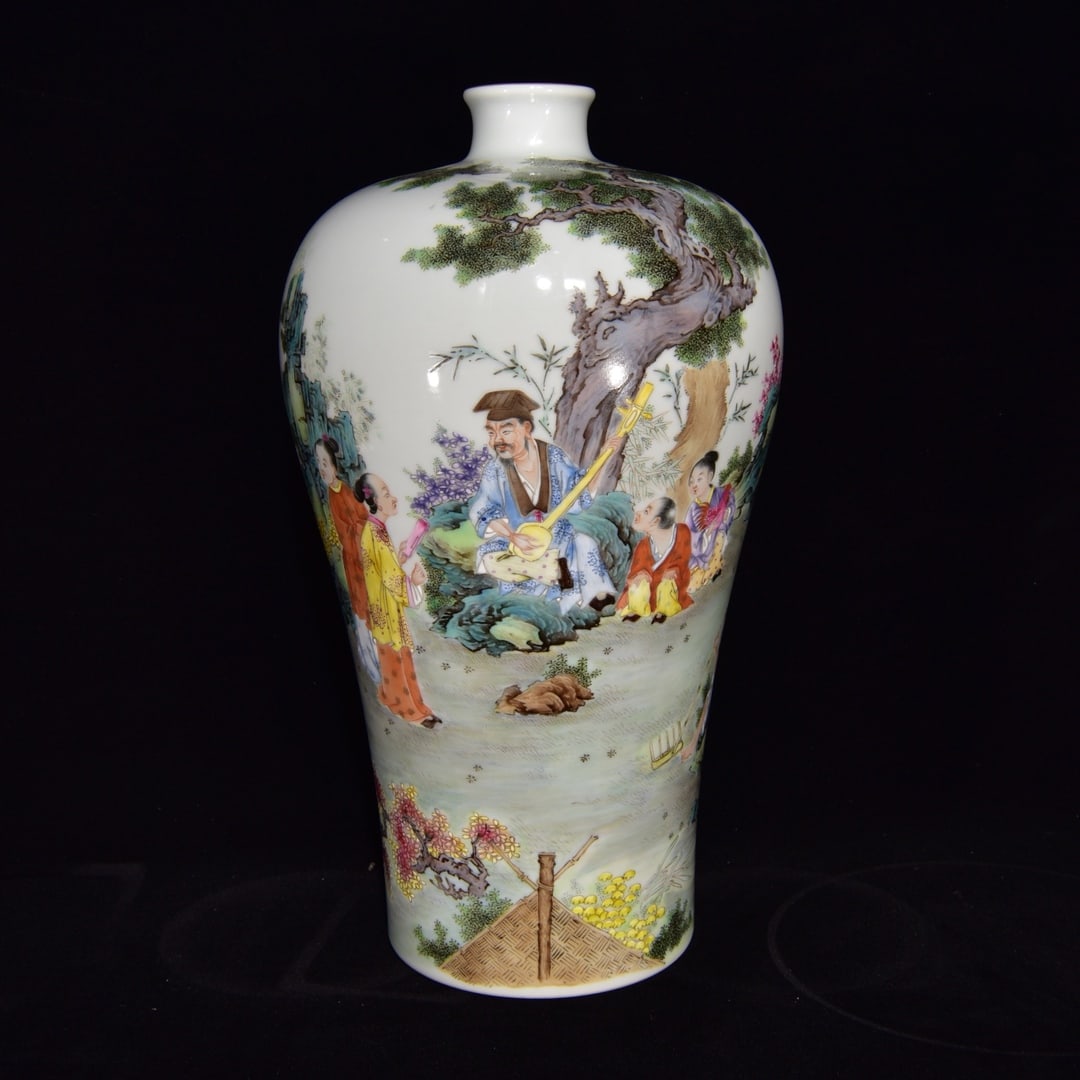 A Rare Famille-Rose Figure and Story Pattern Vase,with Poem (1 of 8)