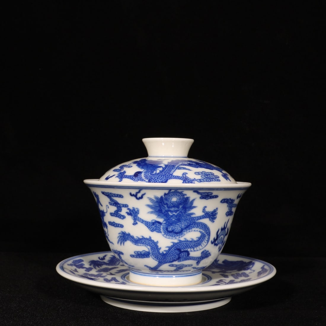 An Exquisite Blue and White Auspicious Cloud and Dragon Pattern Bowl with Cover,with Plate (1 of 8)