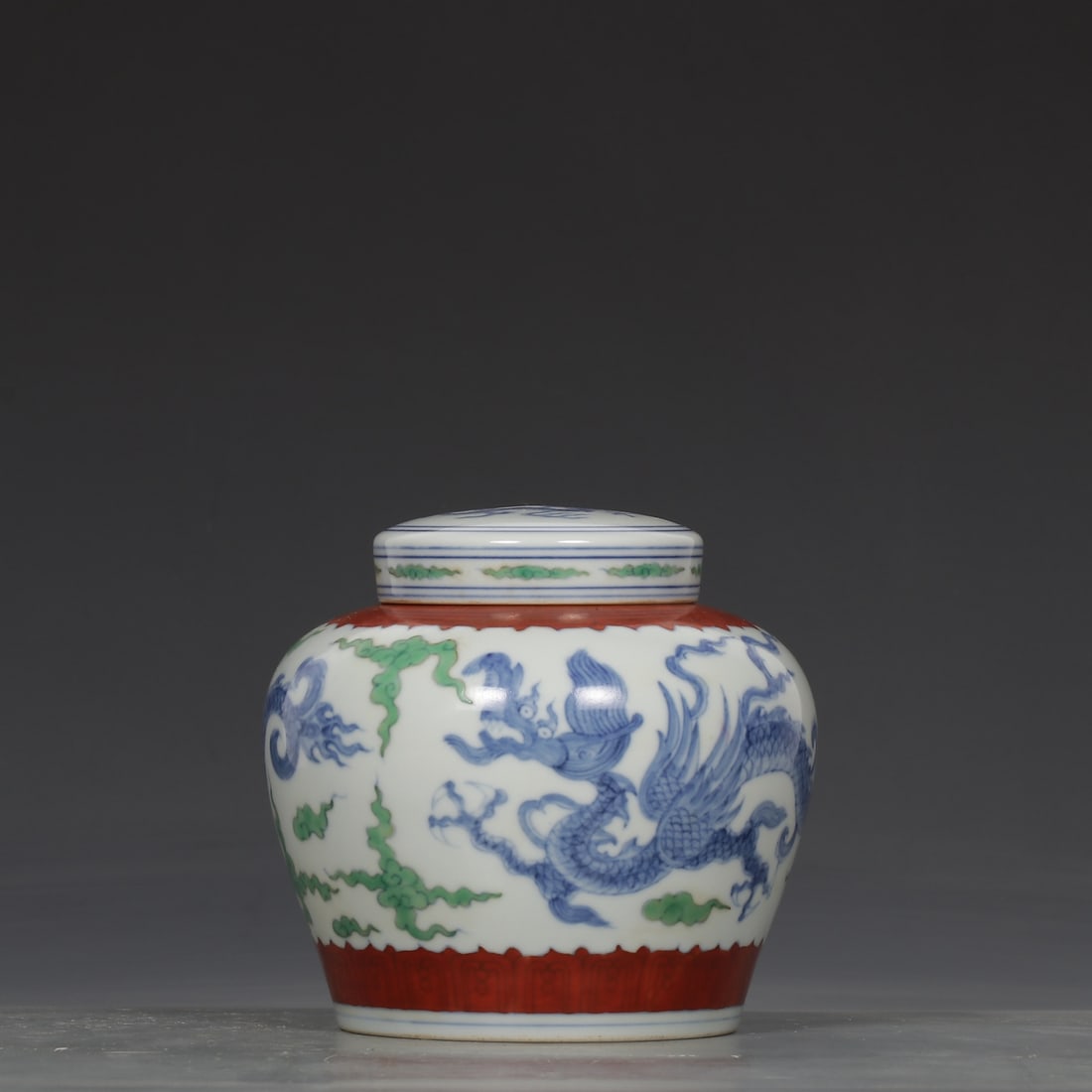 An Exquisite Doucai Auspicious Cloud and Dragon Pattern Jar - 2