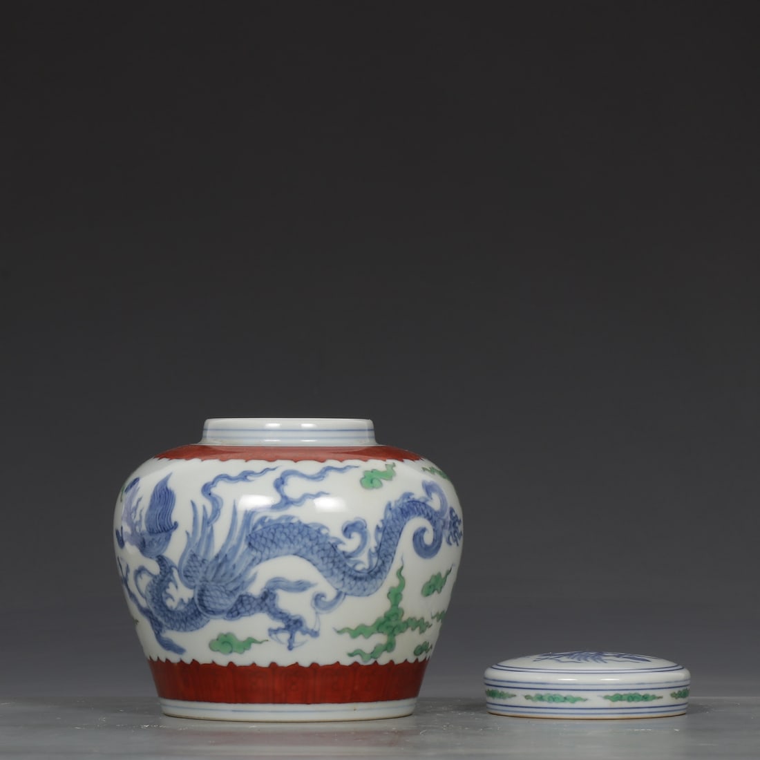 An Exquisite Doucai Auspicious Cloud and Dragon Pattern Jar - 7