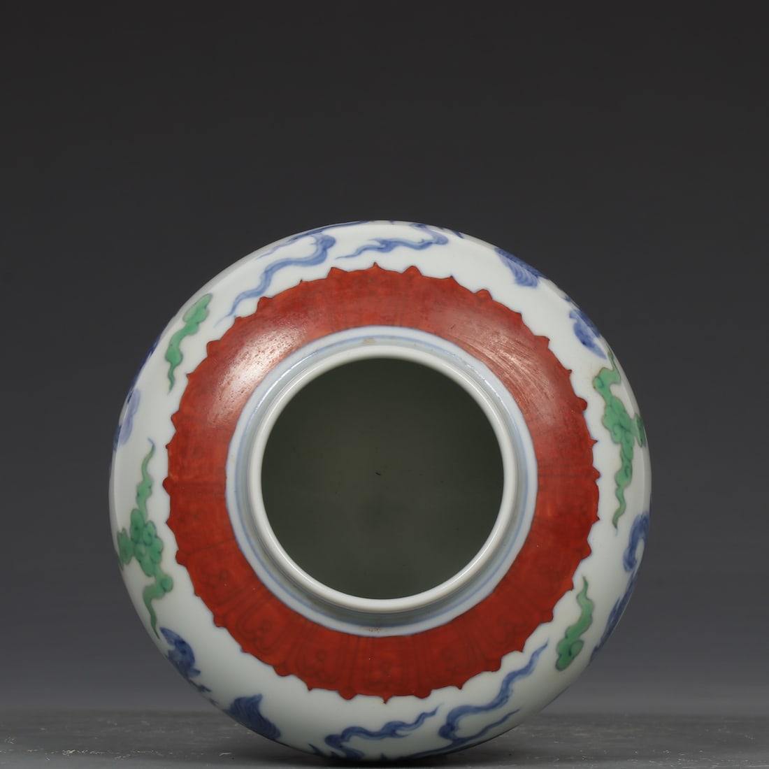 An Exquisite Doucai Auspicious Cloud and Dragon Pattern Jar - 8