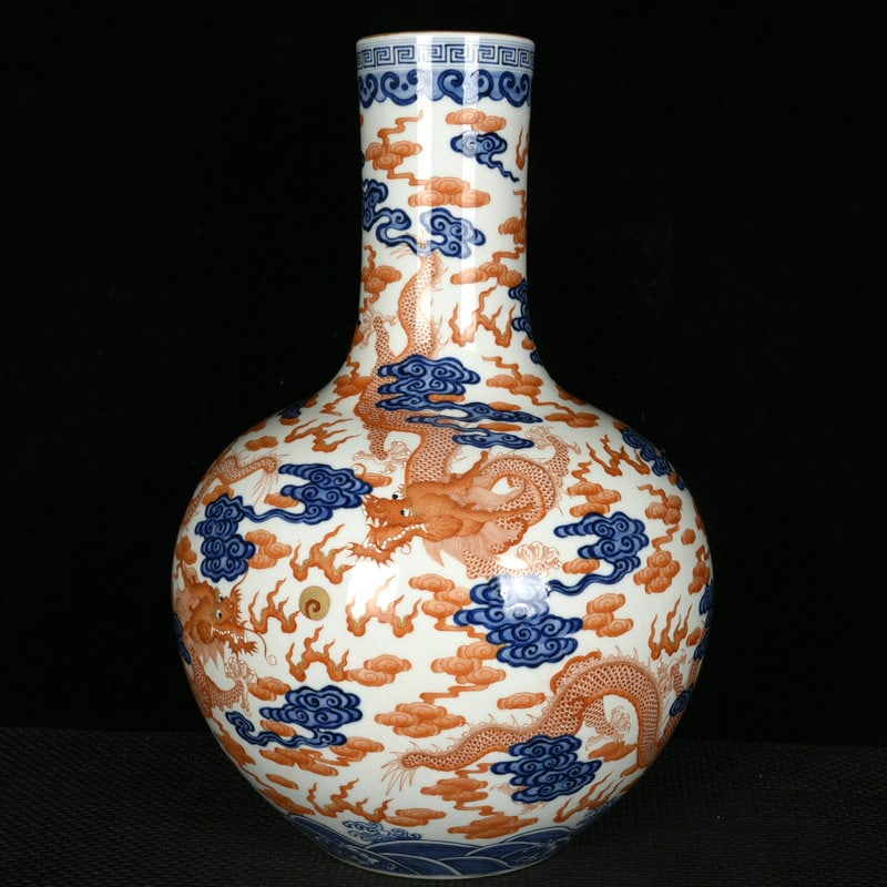 A Rare Blue and White Iron-Red Painted Gold Auspicious Cloud and Dragon Pattern Vase (1 of 9)