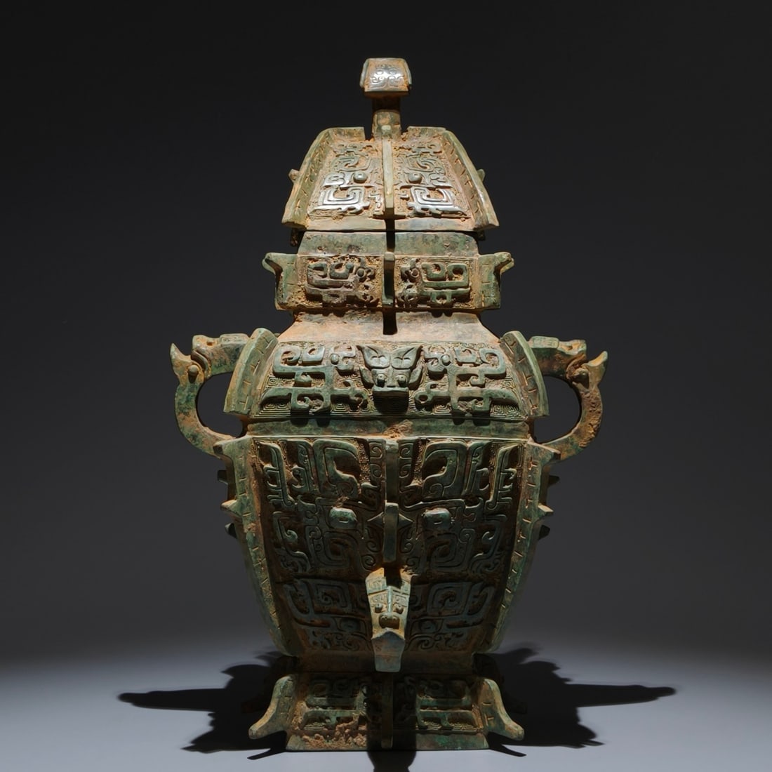 An Archaic Bronze Beast-Face Pattern Double-Ears Ritual vessel (1 of 9)