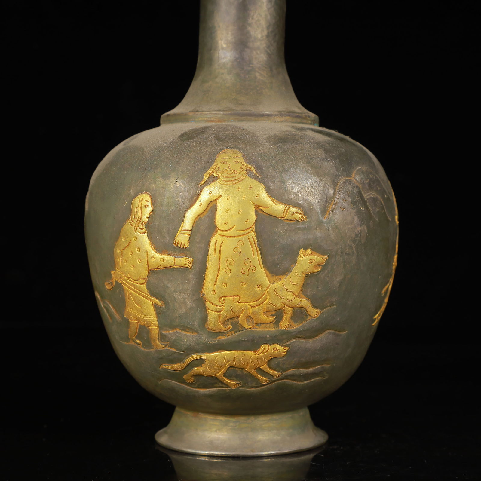 An Exquisite Gilt Silver Figure Pattern Vase - 10