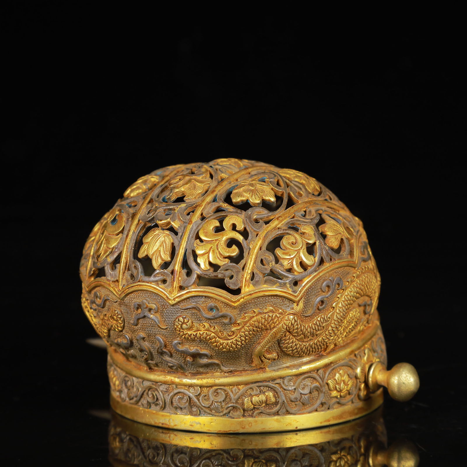 An Exquisite Gilt Silver Dragon Pattern Hat - 4