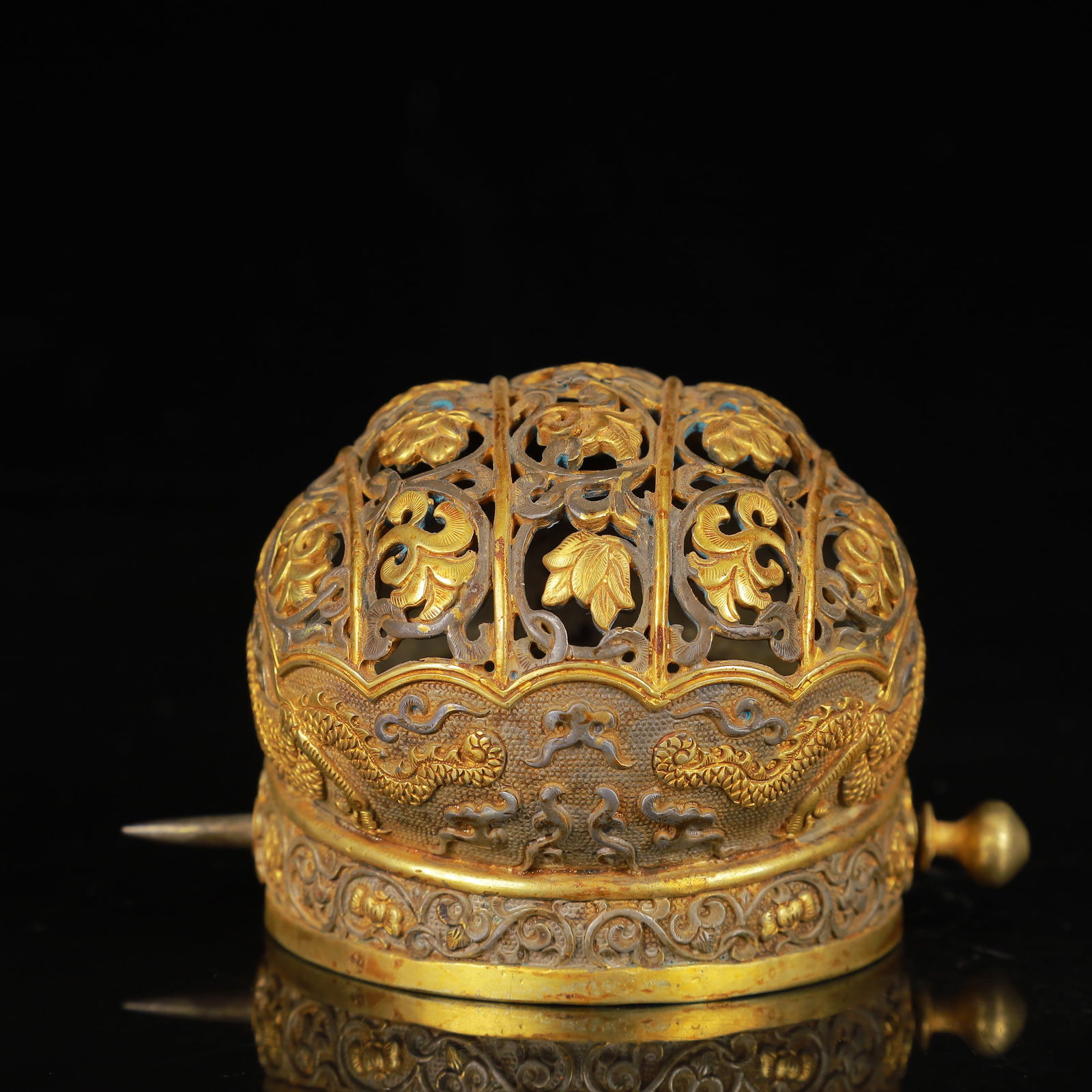 An Exquisite Gilt Silver Dragon Pattern Hat - 5