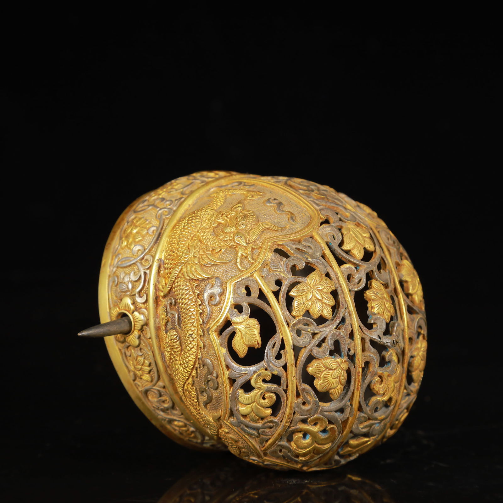 An Exquisite Gilt Silver Dragon Pattern Hat - 7