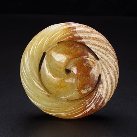 An Exquisite White Jade Pendant - 2