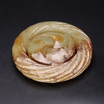 An Exquisite White Jade Pendant - 8