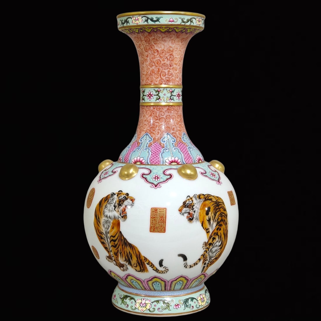 A Rare Famille-Rose Tiger Pattern Vase,with Poem: A Rare Famille-Rose Tiger Pattern Vase,with Poem,Qing Dynasty,China,Qianlong Six-Character Mark,Size:13.3inx7.1in 粉彩老虎纹瓶,带诗文,中