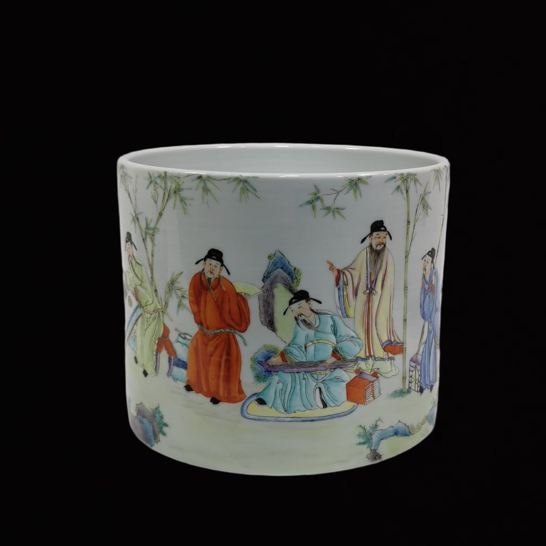 An Exquisite Famille-Rose Figure Pattern Brush Pot (1 of 10)