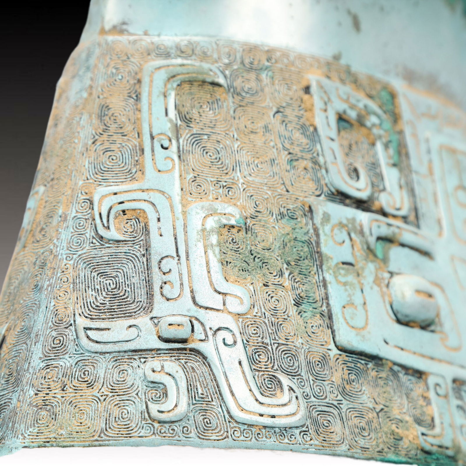 A Rare Bronze Beast-Face Pattern Vase - 6