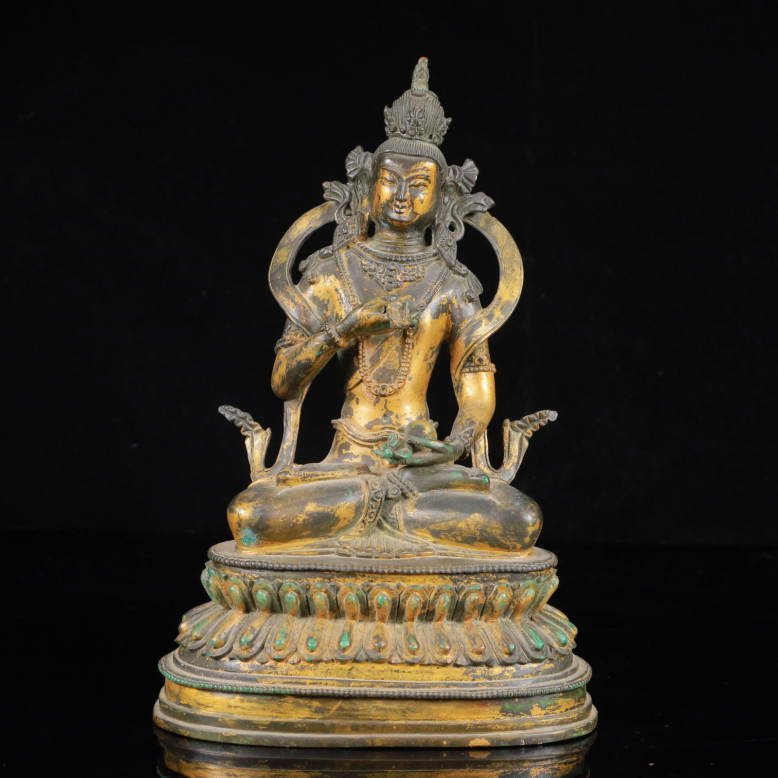 A Solemn Gilt Bronze Statue of Avalokitesvara (1 of 11)