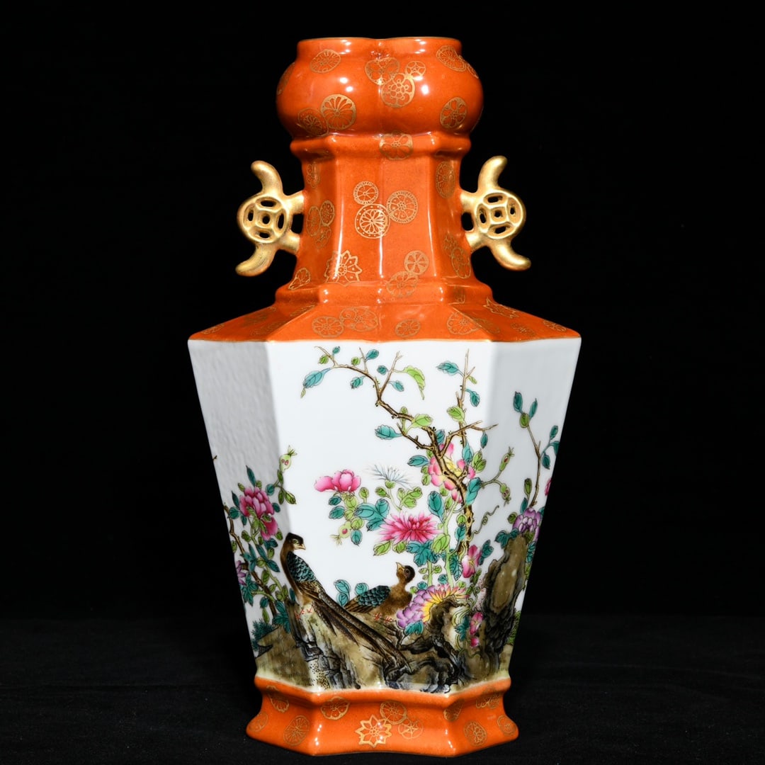 An Exquisite Iron-Red Famille-Rose Painted Gold Flower and Bird Pattern Conjoined bottles (1 of 8)