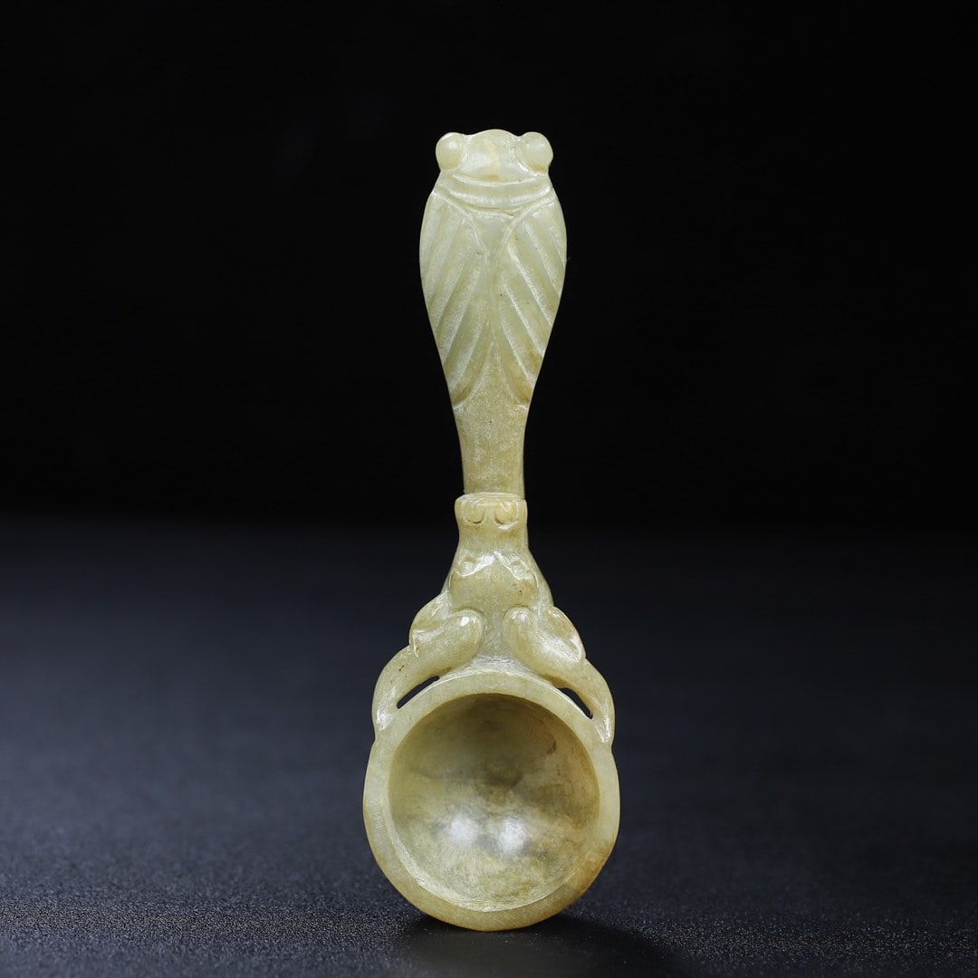 An Exquisite White Jade Buffalo Pattern Spoon - 3