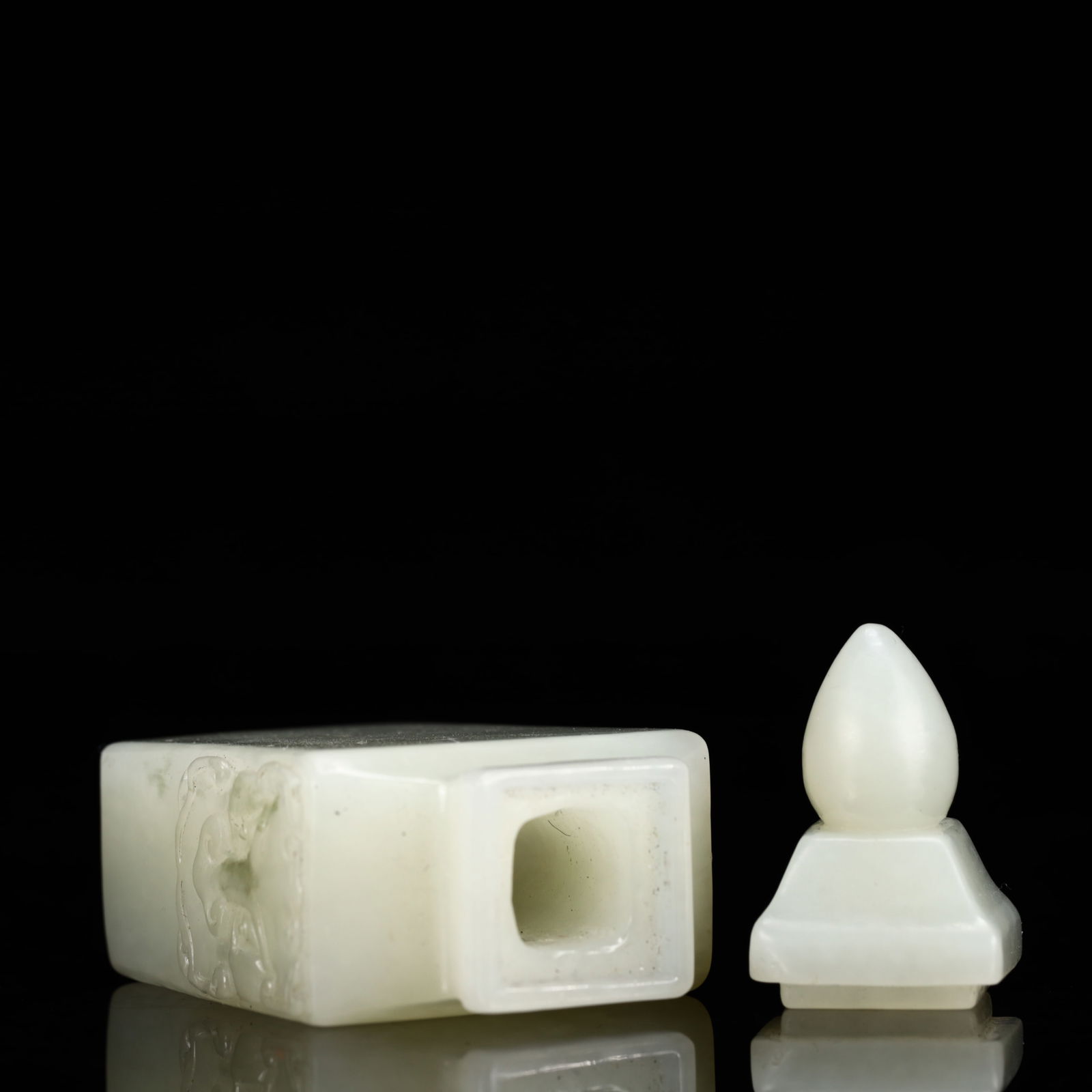 An Exquisite White Jade Beast-Face Pattern Snuff Bottle - 7