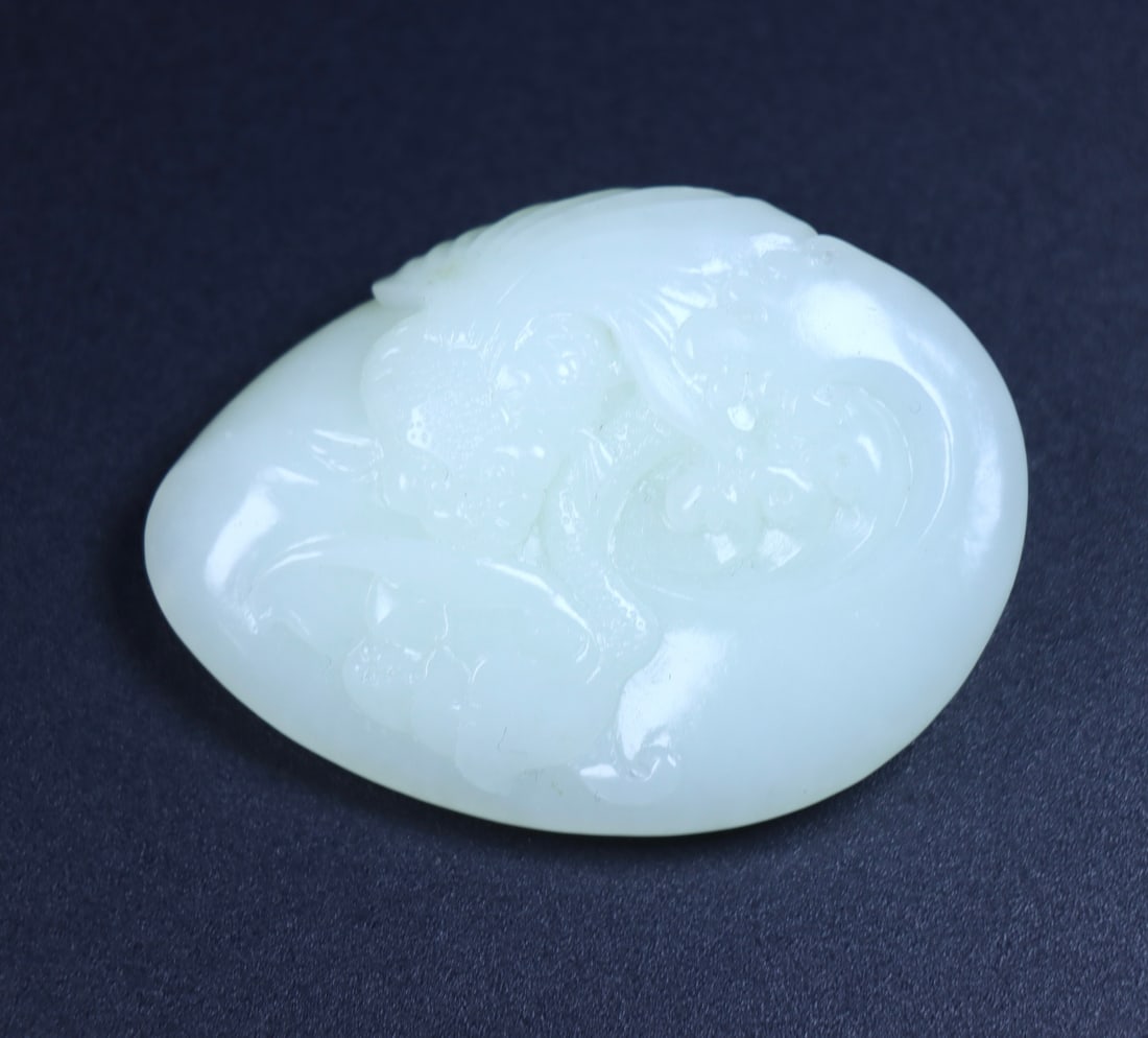 An Exquisite White Jade Fish Pattern Pendant - 6