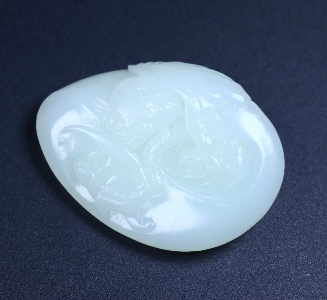 An Exquisite White Jade Fish Pattern Pendant - 8
