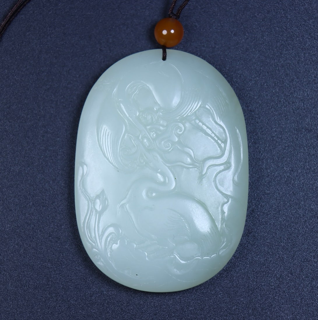 An Exquisite White Jade Crane Pattern Pendant: An Exquisite White Jade Crane Pattern Pendant,Qing Dynasty,China,Size:2.6inx1.8inx0.4in,Weight:64g 白玉鹤纹挂件,中国清代