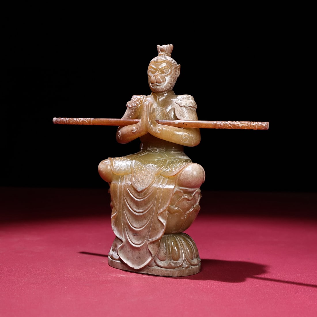 An Exquisite White Jade Monkey Ornament - 3