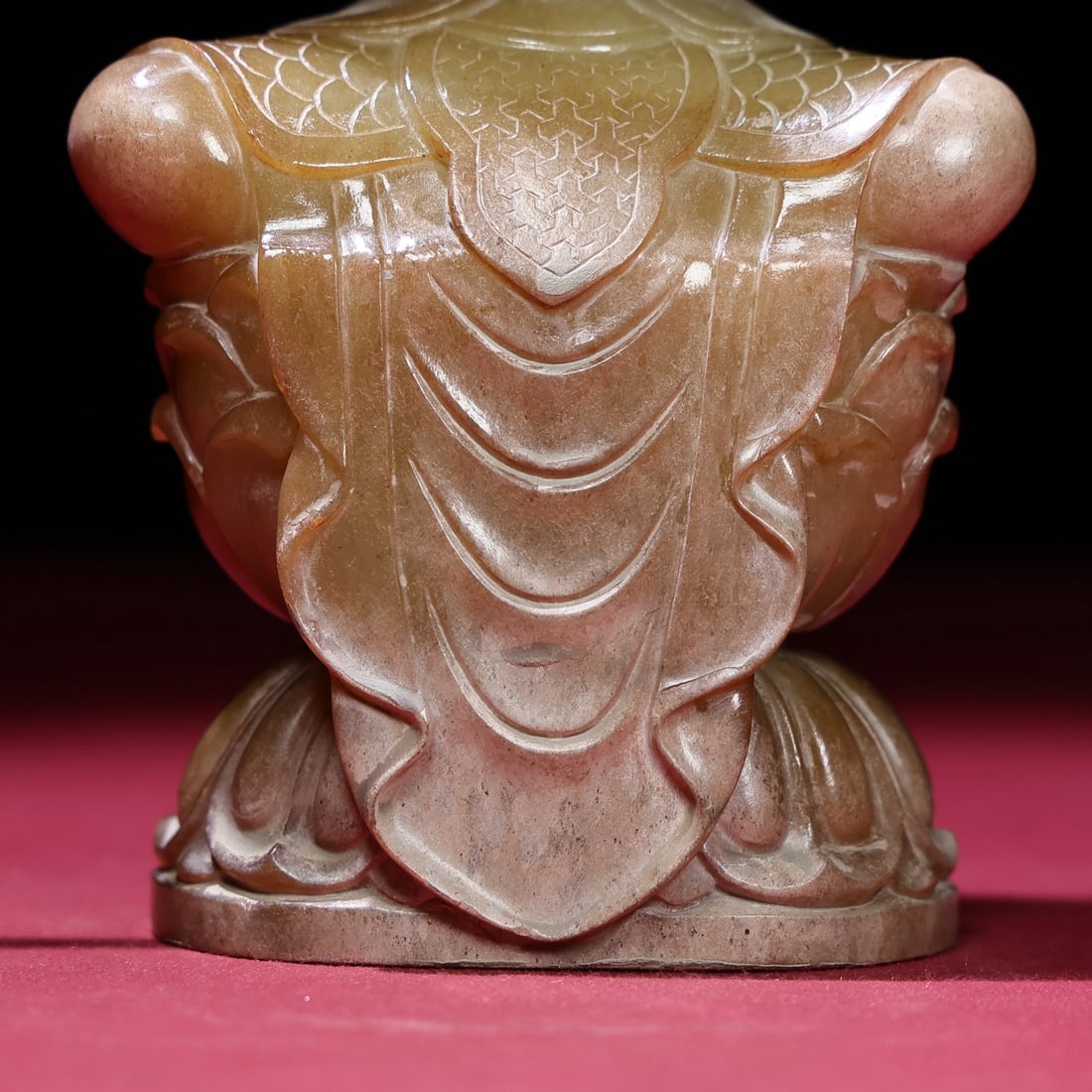An Exquisite White Jade Monkey Ornament - 9