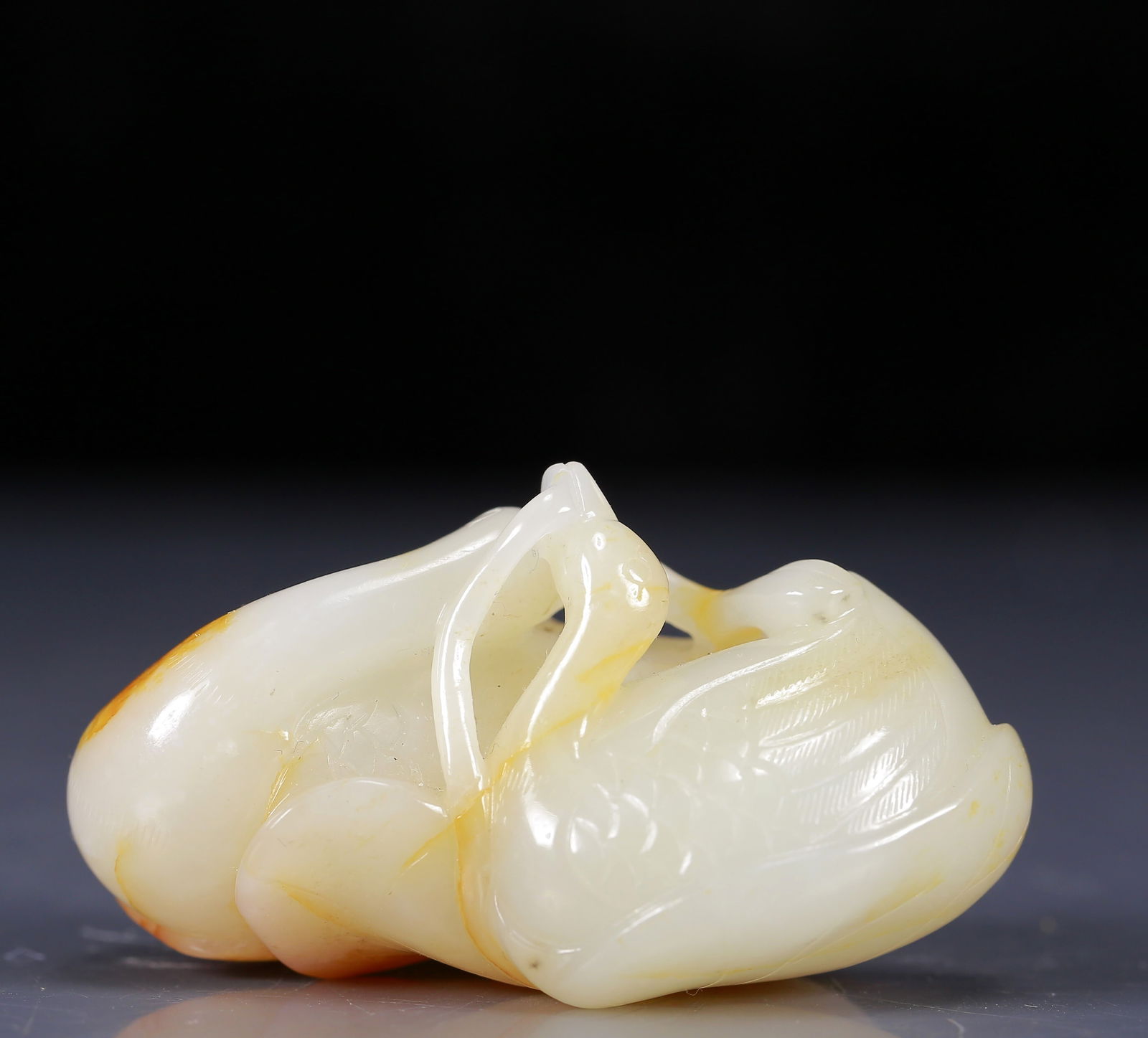 An Exquisite White Jade Goose Ornament (1 of 6)