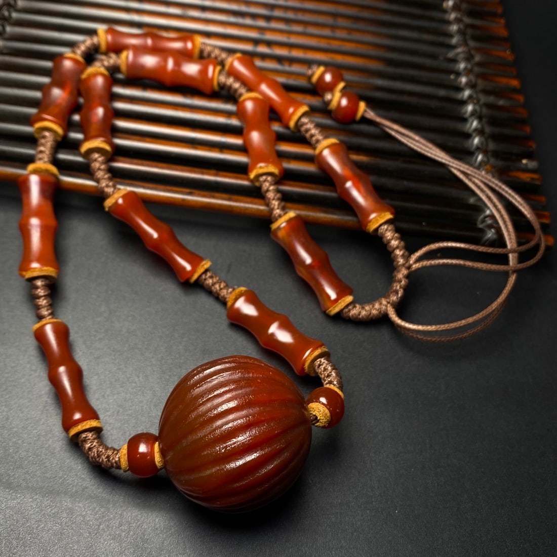 A Precious Agate Necklace - 2