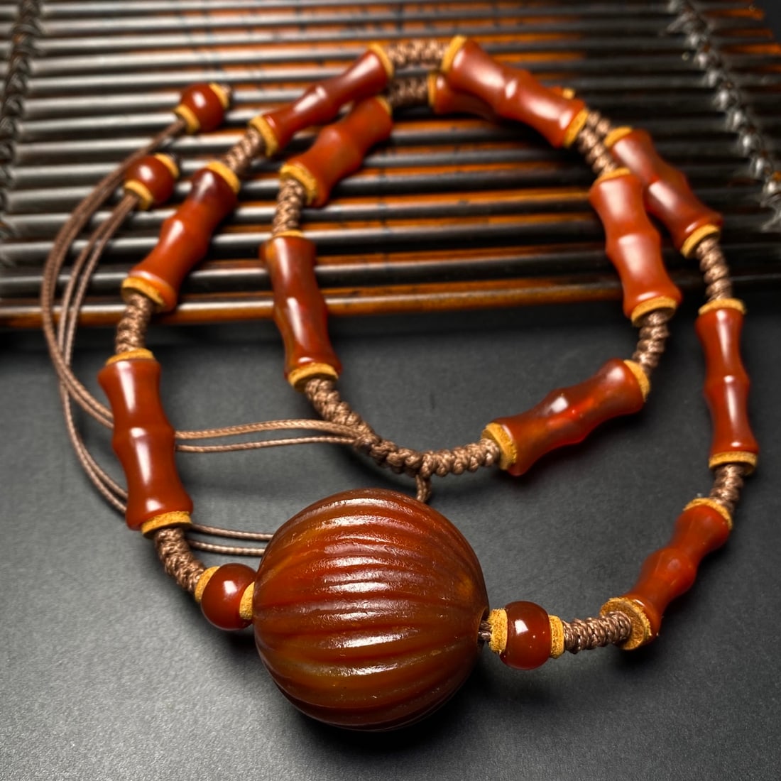 A Precious Agate Necklace - 3