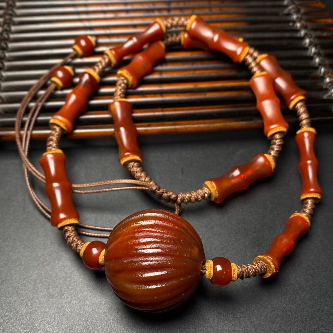A Precious Agate Necklace - 4