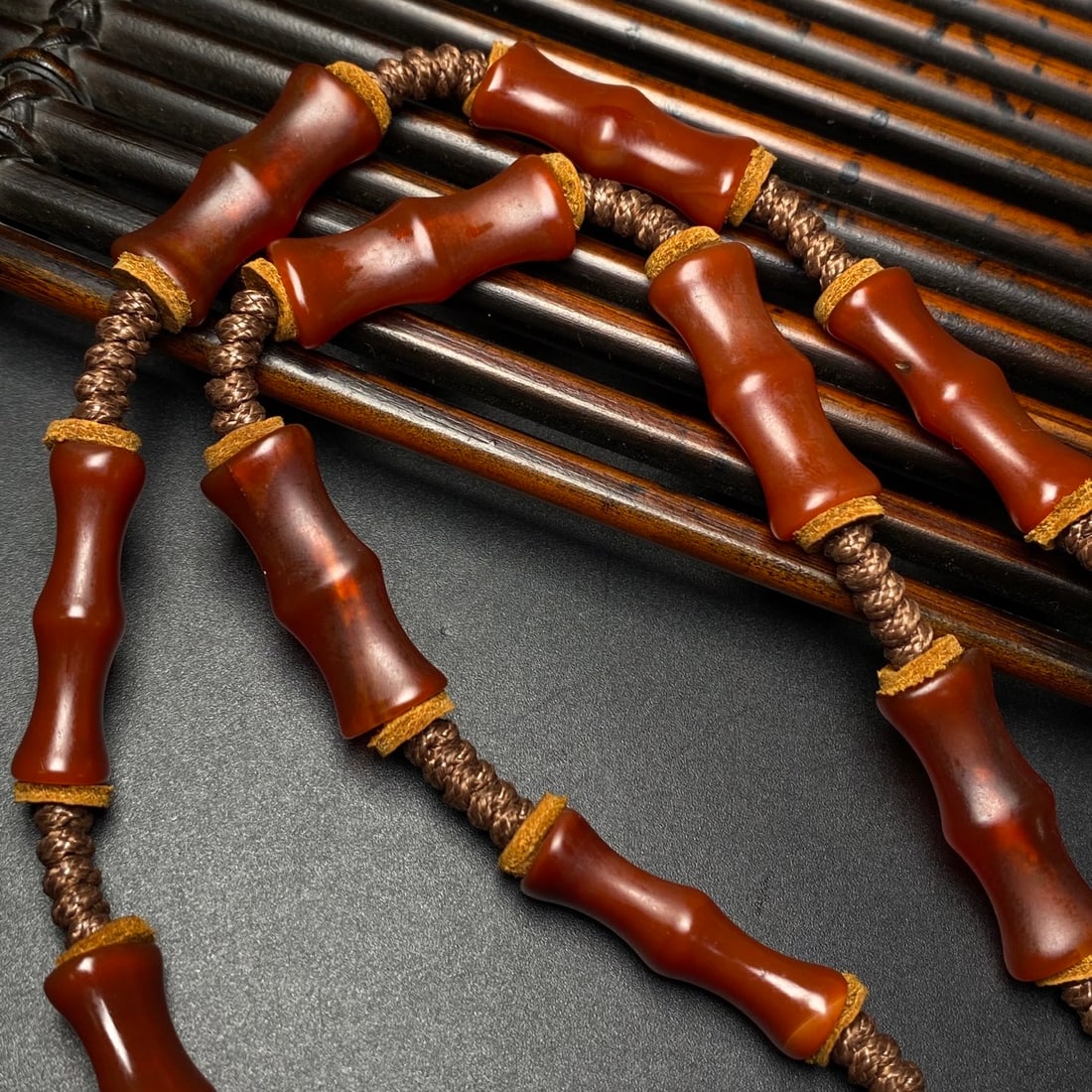 A Precious Agate Necklace - 8