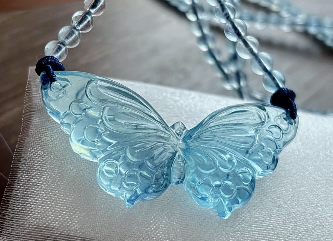 An Exquisite Aquamarine Butterfly Necklace (1 of 4)