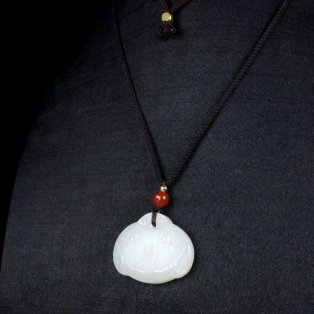 An Exquisite White Jade Bats Pattern Pendant - 5