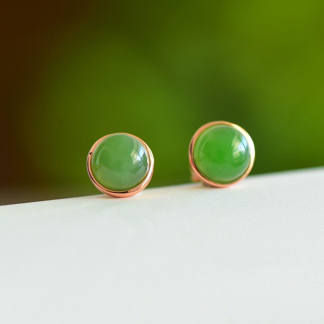 A Pair of Exquisite Sterling Silver-Gold Plated Inlaid Jasper Earrings: A Pair of Exquisite Sterling Silver-Gold Plated Inlaid Jasper Earrings, 一对纯银镀金镶碧玉耳钉