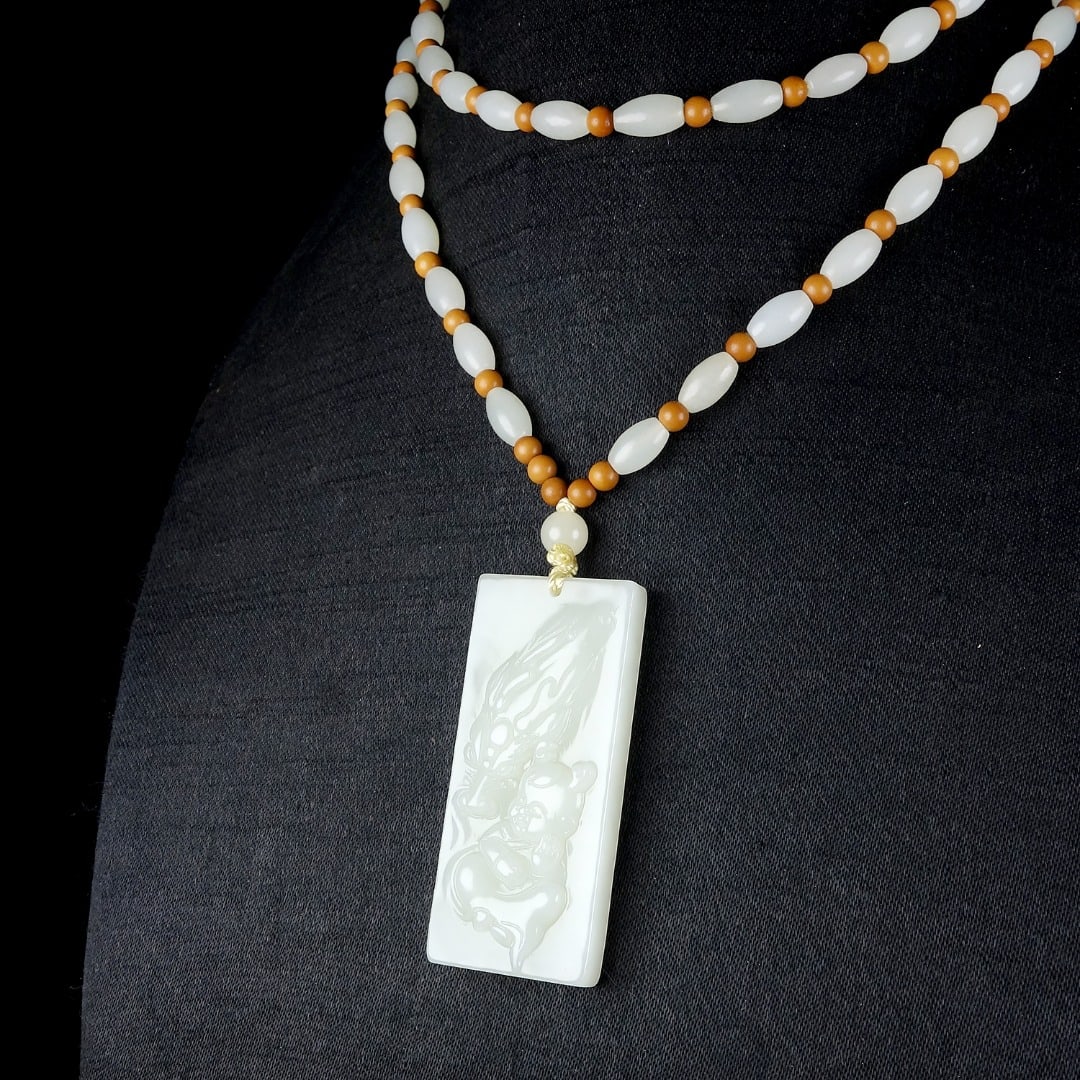 An Exquisite White Jade Dragon Pattern Pendant - 5
