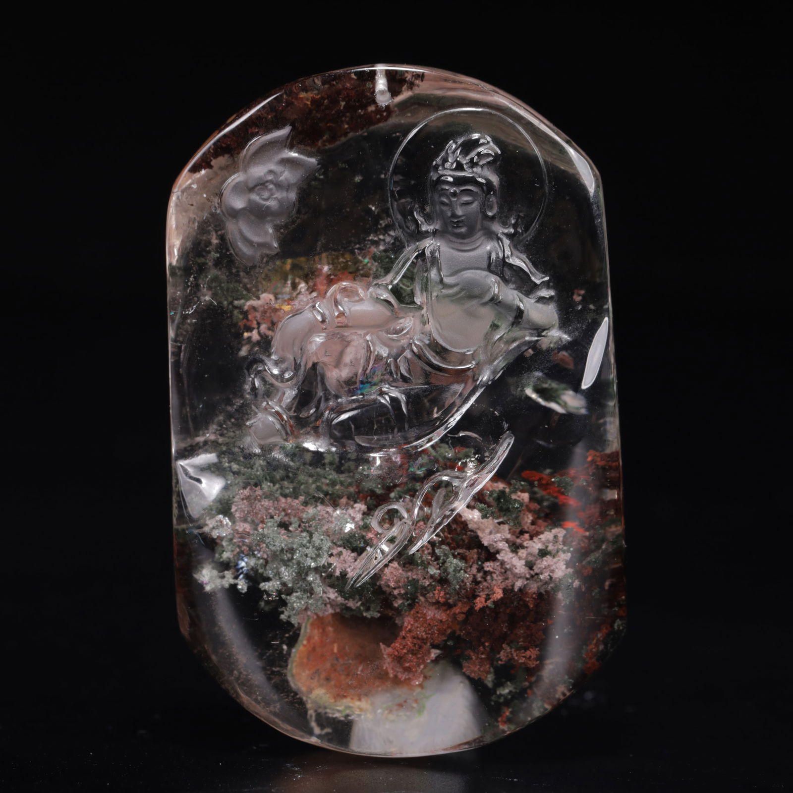 An Exquisite Crystal Statue of Avalokitesvara Pendant: An Exquisite Crystal Statue of Avalokitesvara Pendant,Size:1.6inx0.6inx2.6in,Weight:82g 水晶观音挂件