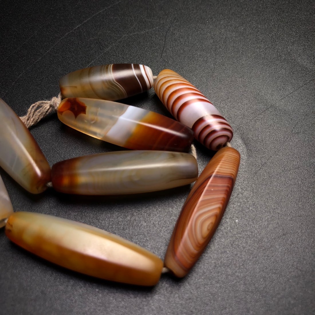 A Precious Agate Bracelets - 8